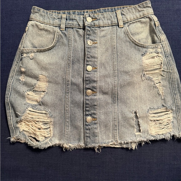 Free People Distressed Button-Front Denim Mini Skirt - Size 6 - Picture 2 of 5